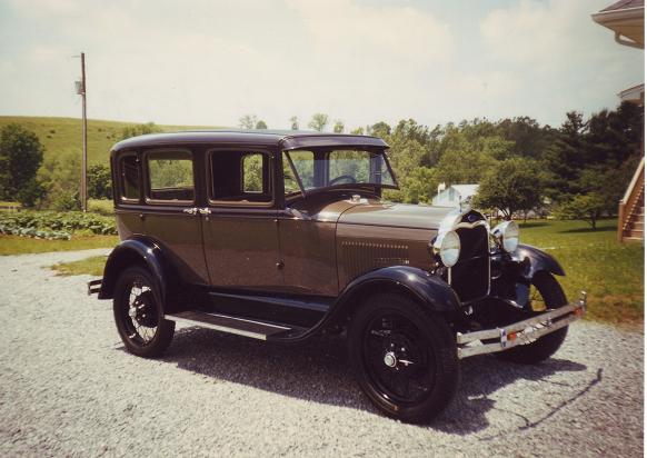 NOAH LOGAN
Flemingsburg, KY
1928 Ford Model A 
Sedan
