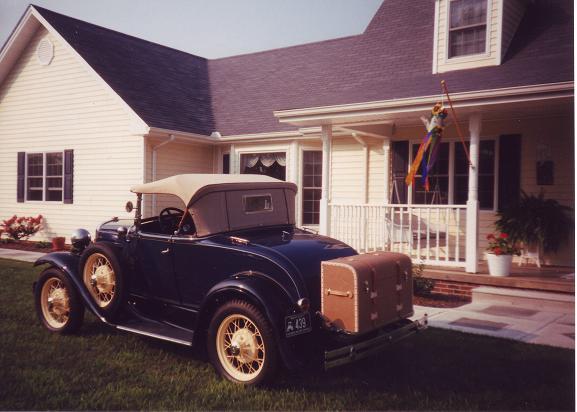 NOAH LOGAN
Flemingsburg, KY
1931 Ford Model A
Roadster
